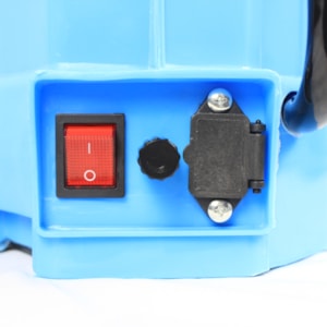 Kit Pulverizador Recarregável Bivolt 14L Manual/Elétrico + Atomizador Portátil a Bateria - Conex